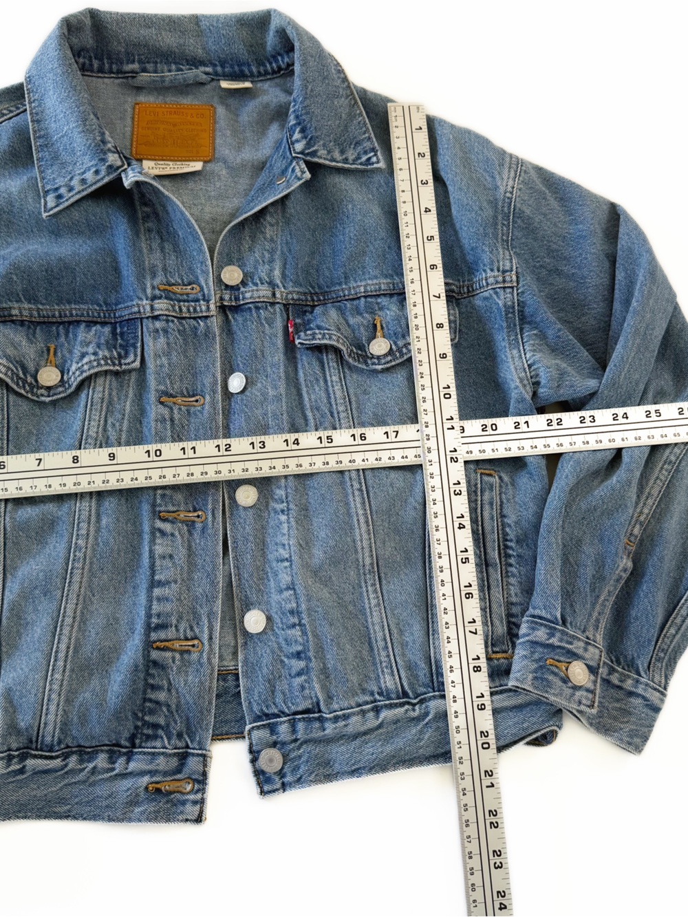 Levi’s Premium Jacket Womens Small 90s Trucker Oversized Soft Denim - Picture 5 of 11